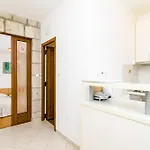 Seaside Terrace Apartment: Beachfront Comfort With Wi-fi * Dubrovnik