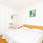 Cozy In 36 M² Sea And Garden View Apartmán *