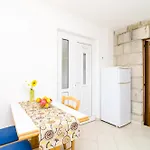 Cozy In 36 M² Sea And Garden View Dubrovnik