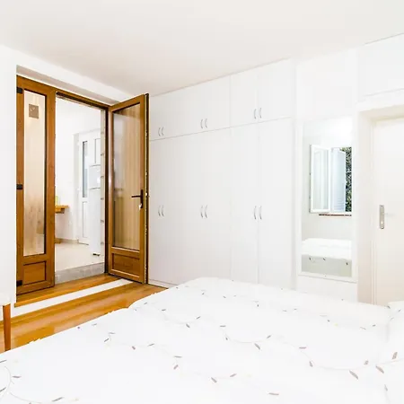 Cozy In 36 M² Sea And Garden View Dubrovnik