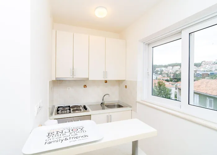 Cozy In 36 M² Sea And Garden View Lägenhet *